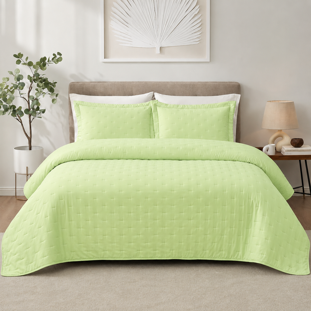 Green quilt King Size -Ultrasonic All Season Bedspread King, Soft Lightweight Bedding Set, 3 Pieces (1 Quilt, 2 Pillow)