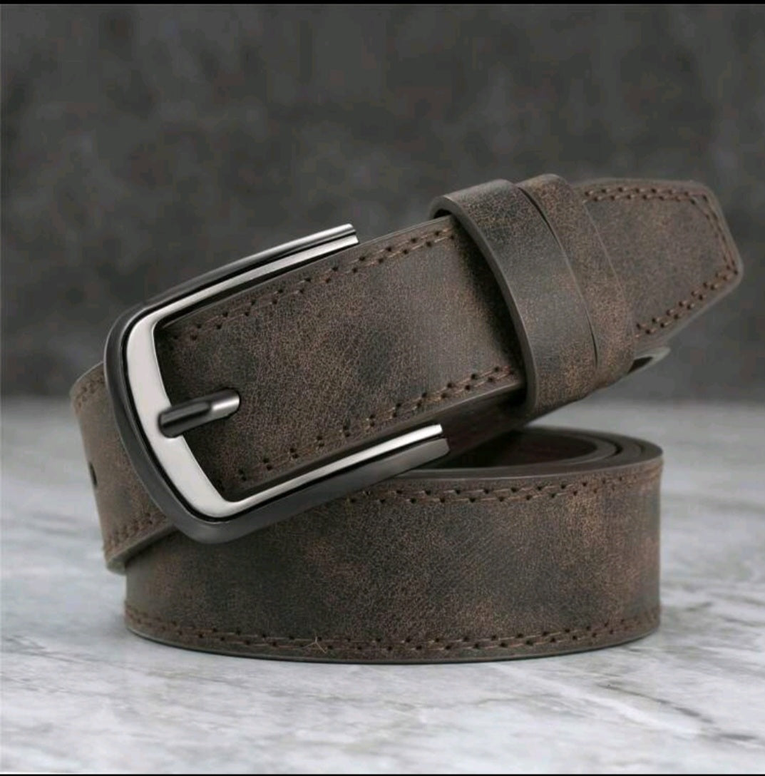 Vintage  Leather Belt – Classic Metal Buckle