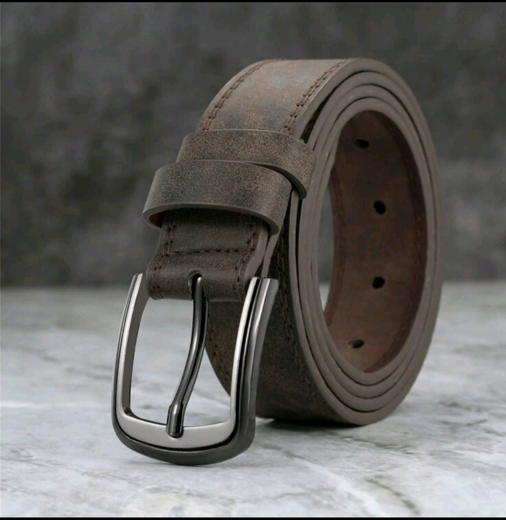 Vintage  Leather Belt – Classic Metal Buckle