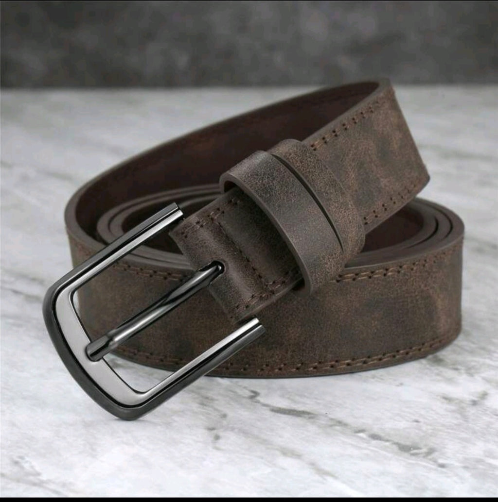 Vintage  Leather Belt – Classic Metal Buckle