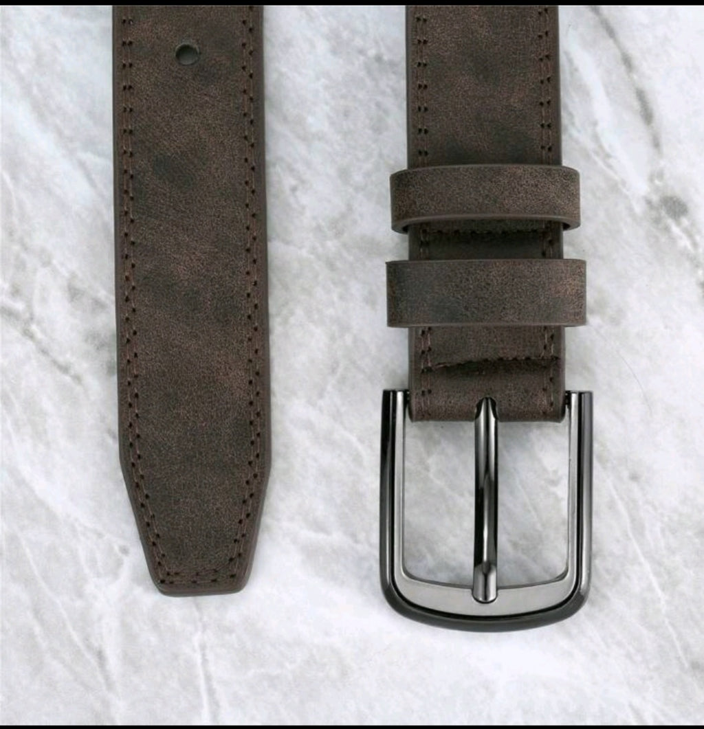 Vintage  Leather Belt – Classic Metal Buckle