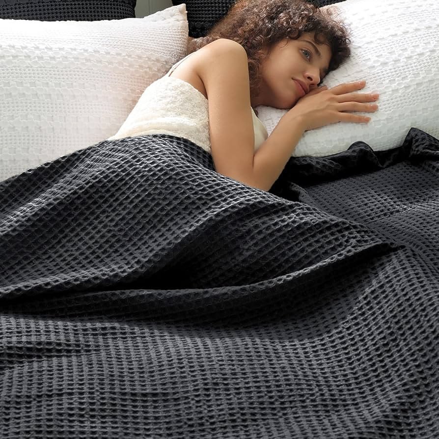1a703e9f675dc56078a51713b8fd2318 Waffle Cotton blanket - King Size ( 3pcs) Gray colour. - Image 1